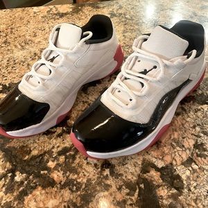 NIKE  AIR JORDAN 11 RETRO LOW Concord Bred